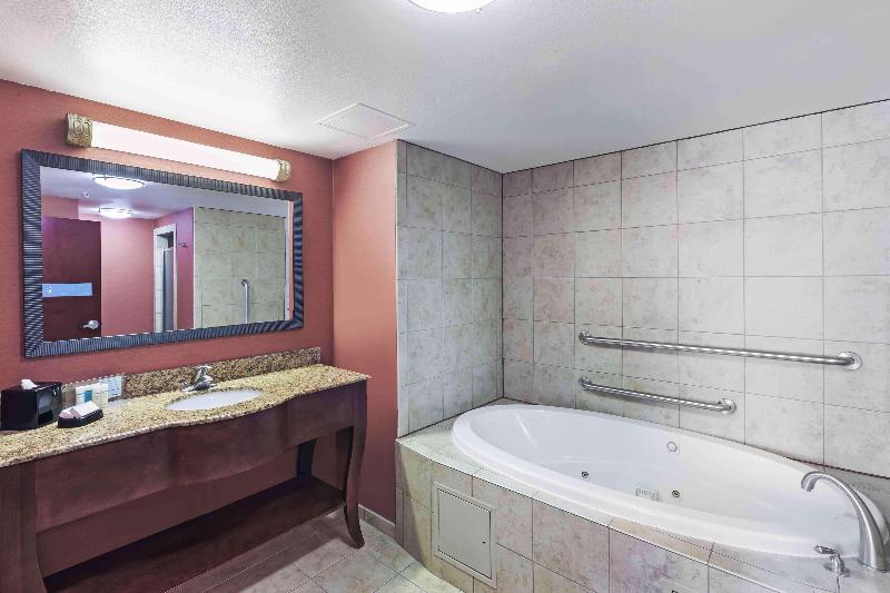 Hampton Inn & Suites Morgan City image