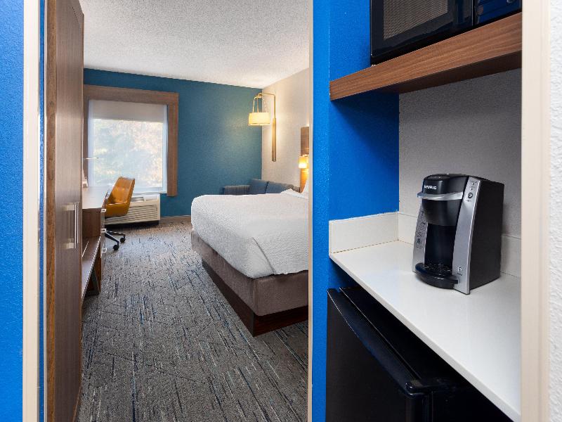 Holiday Inn Express New Albany image