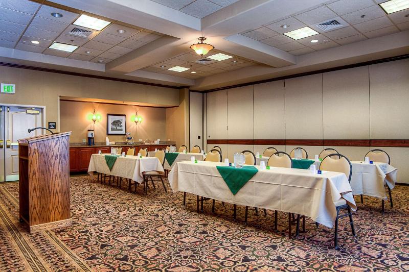 Hampton Inn & Suites Mountain Home image