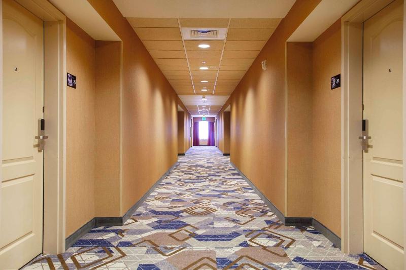 Hampton Inn & Suites Mountain Home image