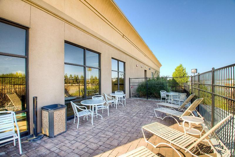 Hampton Inn & Suites Mountain Home image