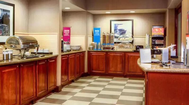 Hampton Inn & Suites Mountain Home image