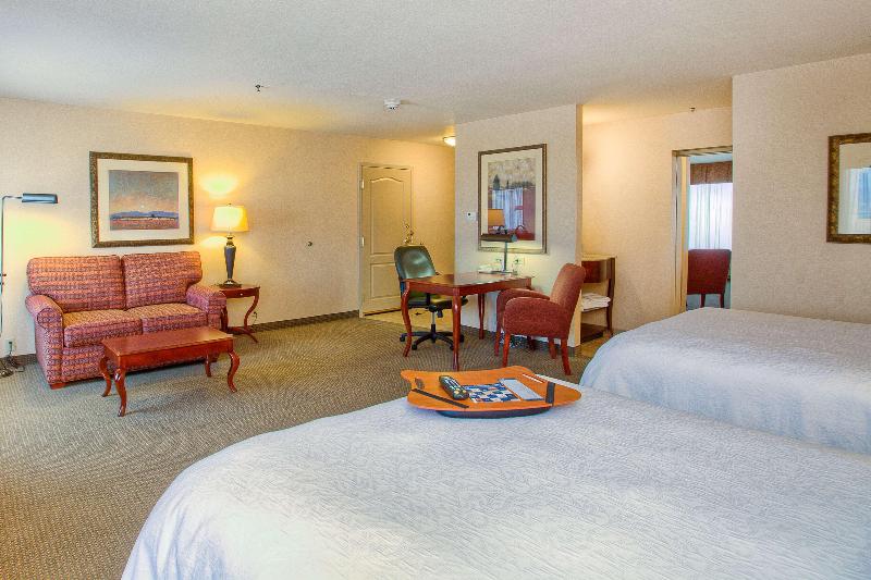 Hampton Inn & Suites Mountain Home image
