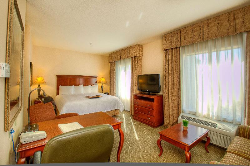 Hampton Inn & Suites Mountain Home image