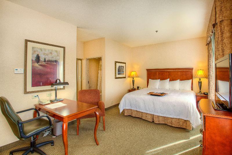 Hampton Inn & Suites Mountain Home image