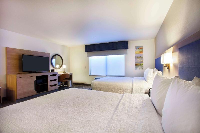 Hampton Inn & Suites Mountain Home image