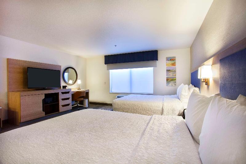 Hampton Inn & Suites Mountain Home image