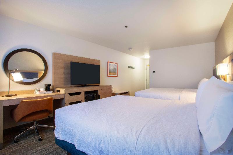 Hampton Inn & Suites Mountain Home image