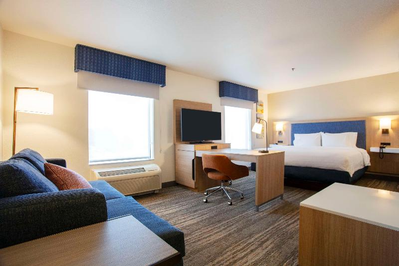Hampton Inn & Suites Mountain Home image