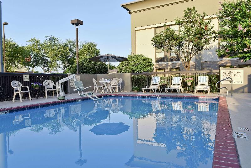 Hampton Inn Ruston image 5