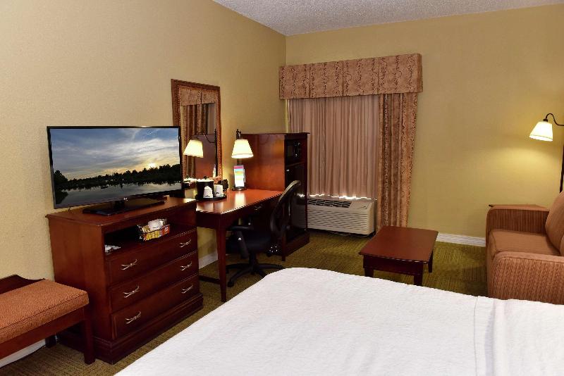 Hampton Inn Ruston image