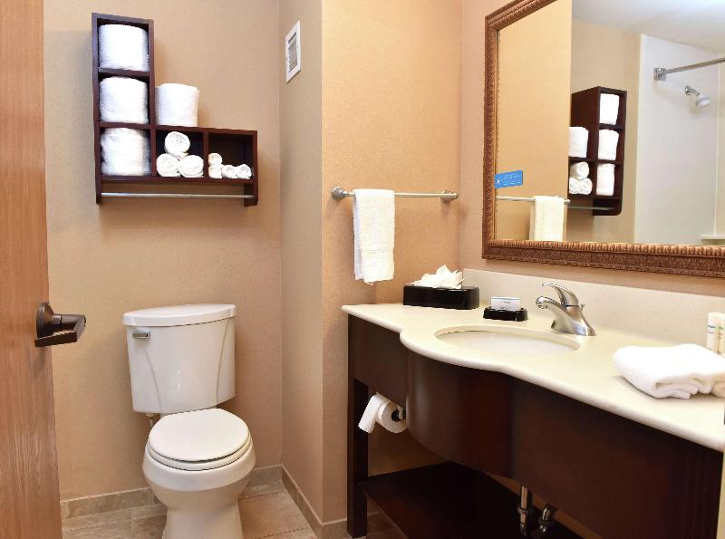 Hampton Inn Ruston image 3