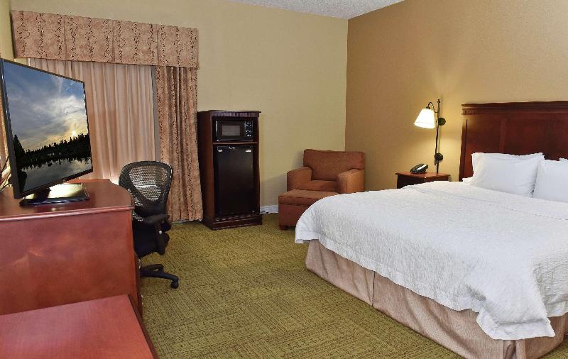 Hampton Inn Ruston image