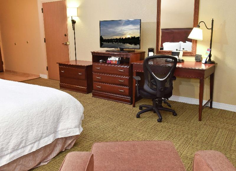 Hampton Inn Ruston image