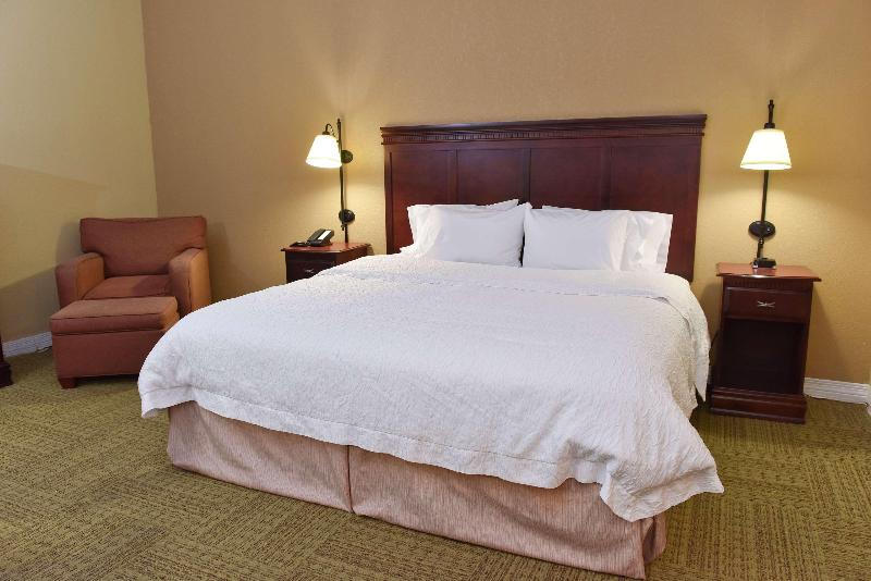 Hampton Inn Ruston image