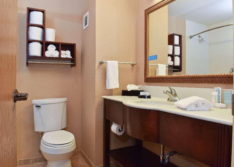 Hampton Inn Ruston image