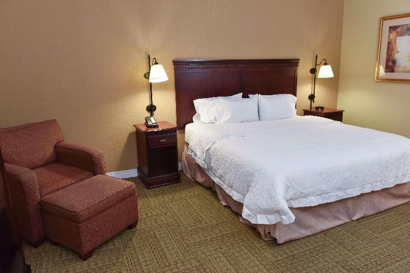 Hampton Inn Ruston image