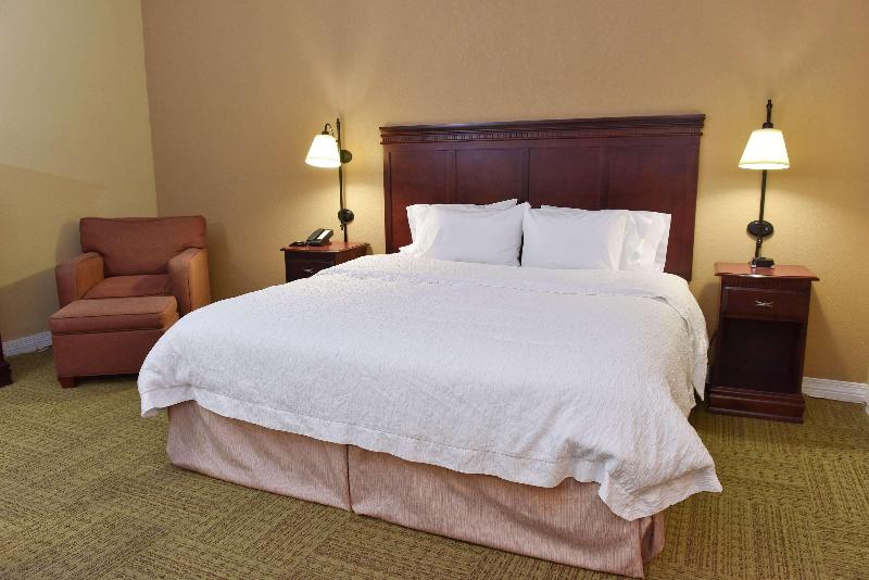 Hampton Inn Ruston image