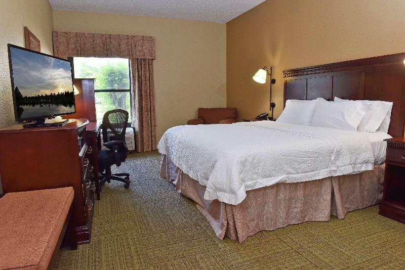 Hampton Inn Ruston image