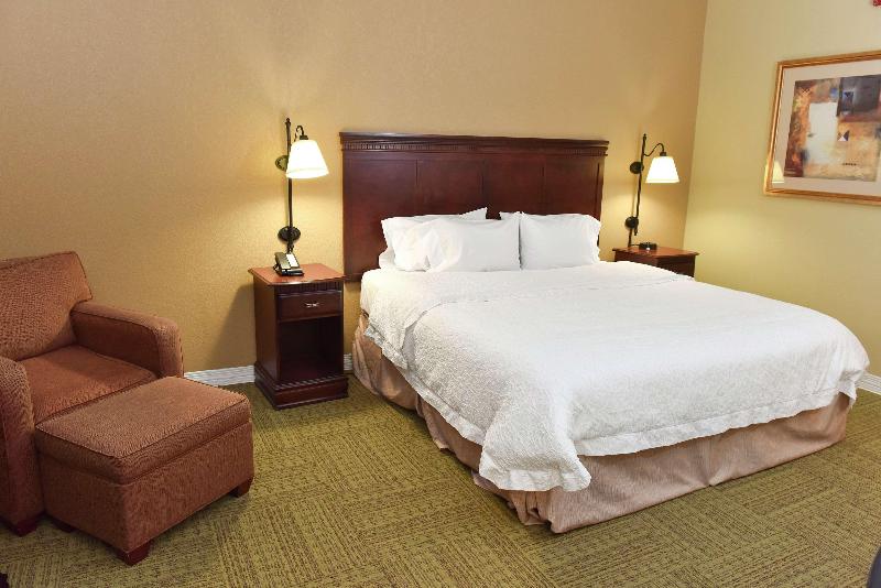 Hampton Inn Ruston image