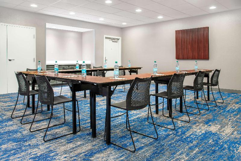 Hampton Inn & Suites Brookings image