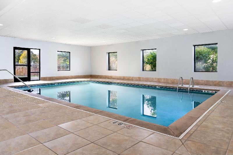 Hampton Inn & Suites Brookings image