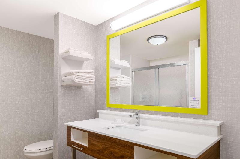 Hampton Inn & Suites Brookings image