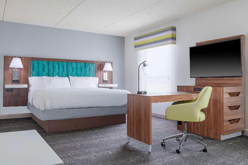 Hampton Inn & Suites Brookings image