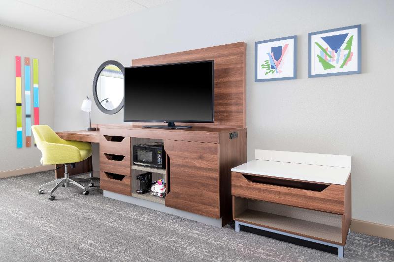 Hampton Inn & Suites Brookings image