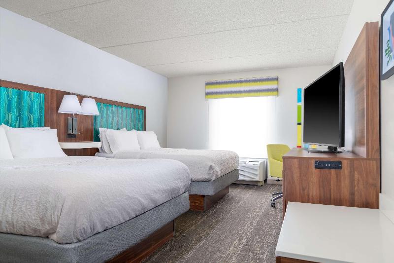 Hampton Inn & Suites Brookings image