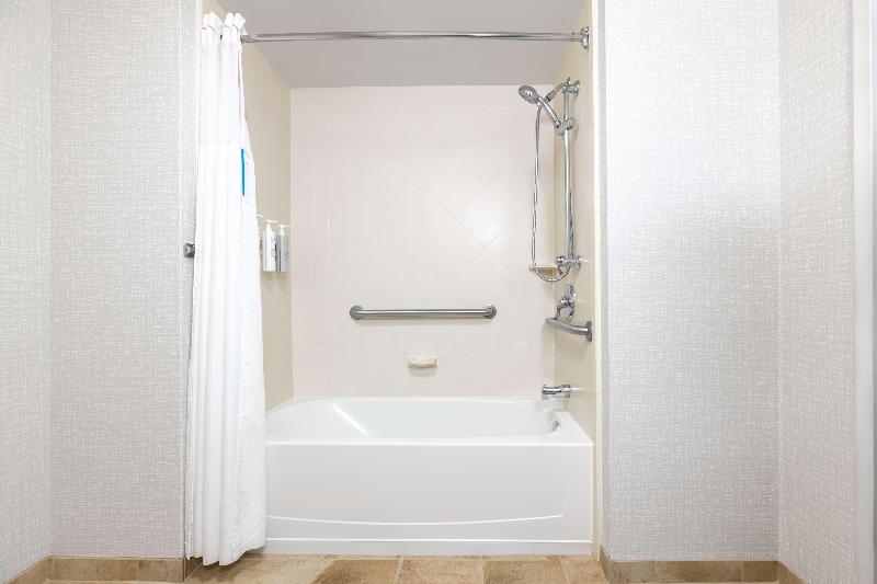 Hampton Inn & Suites Brookings image