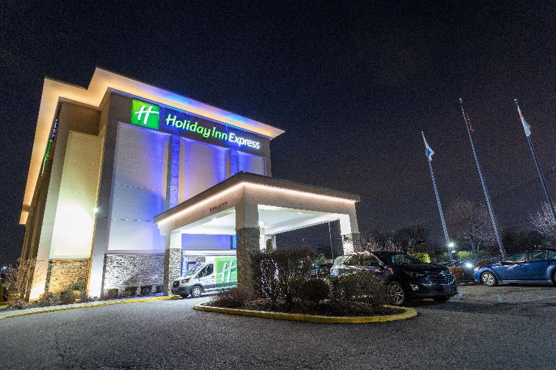 Holiday Inn Express Newark Airport Elizabeth