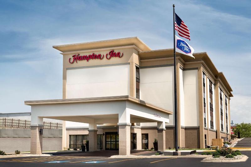 Hampton Inn St. Joseph image