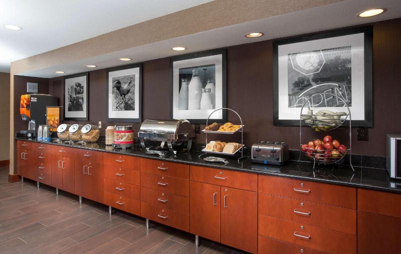 Hampton Inn St. Joseph image