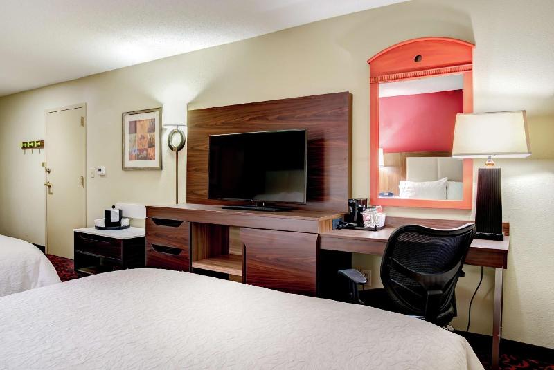 Hampton Inn St. Joseph image