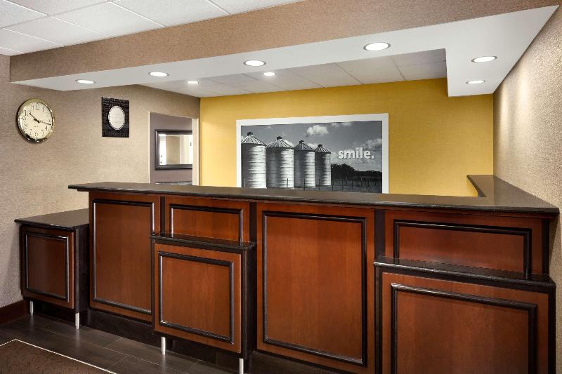 Hampton Inn St. Joseph image