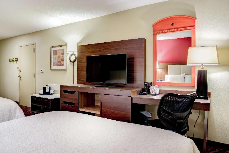 Hampton Inn St. Joseph image
