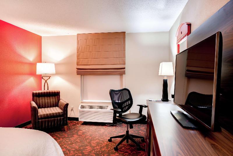 Hampton Inn St. Joseph image