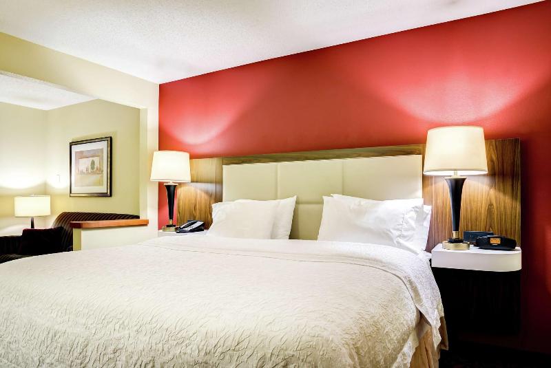 Hampton Inn St. Joseph image