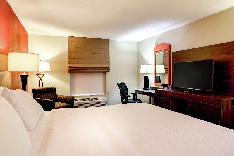 Hampton Inn St. Joseph image