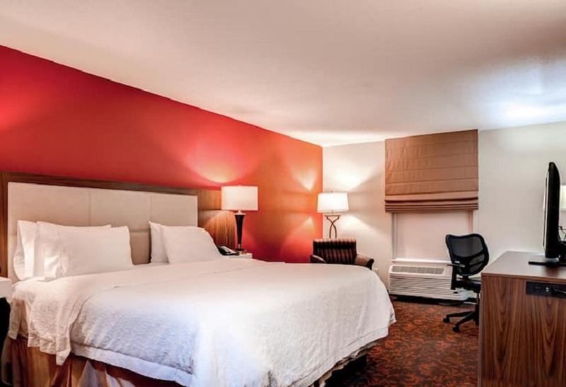 Hampton Inn St. Joseph image
