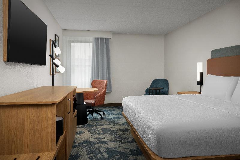 Hampton Inn By Hilton Fayetteville Fort Bragg image