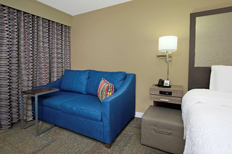 Hampton Inn Madison image
