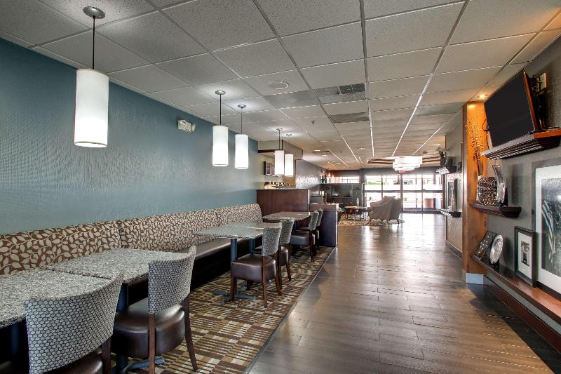 Hampton Inn Rolla image