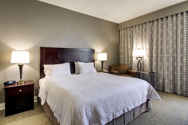 Hampton Inn Rolla image