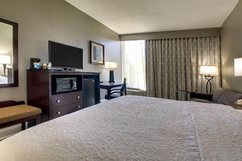 Hampton Inn Rolla image