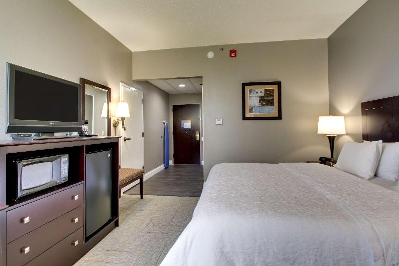 Hampton Inn Rolla image