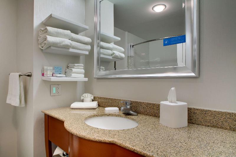 Hampton Inn Rolla image 7
