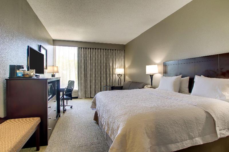 Hampton Inn Rolla image