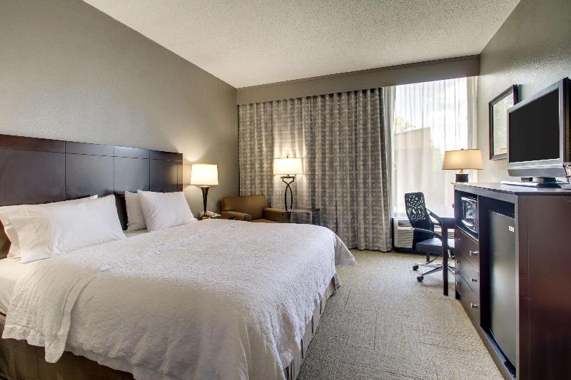 Hampton Inn Rolla image